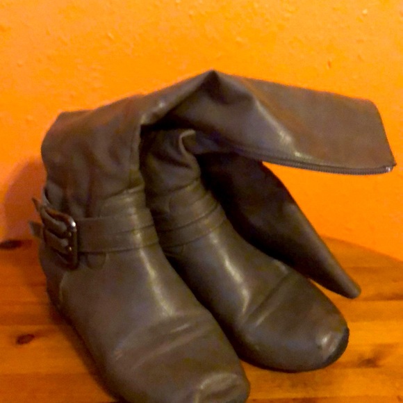 Boots - Picture 1 of 2